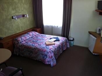 Bushmans Retreat Motor Inn - Accommodation Perth 11