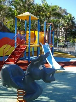 Alex Beach Cabins - Perth Resorts 19