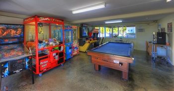 Alex Beach Cabins - Perth Resorts 20