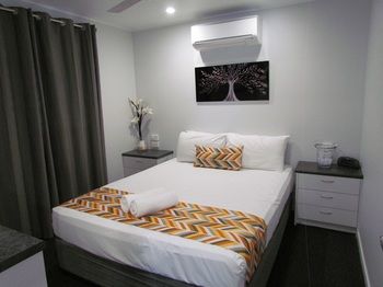 Alex Beach Cabins - Perth Resorts 21