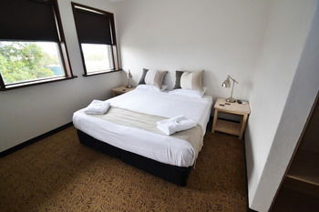 Crossroads Hotel Liverpool - Perth Resorts 2
