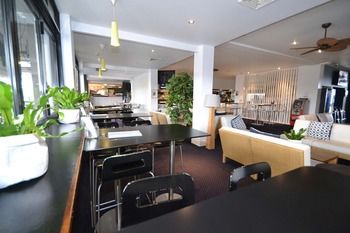 Crossroads Hotel Liverpool - Perth Resorts 26