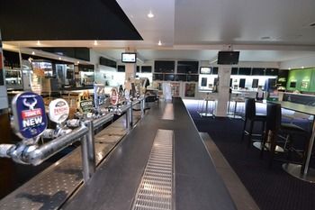 Crossroads Hotel Liverpool - Perth Resorts 28