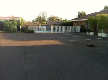 Golden Grain Motor Inn - Accommodation Perth 0