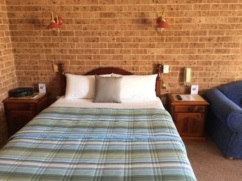 Golden Grain Motor Inn - Accommodation Perth 8