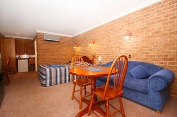 Golden Grain Motor Inn - Accommodation Perth 18