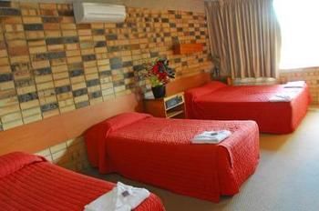 Palms Hotel Motel Chullora - Accommodation Perth 0