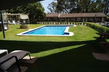 Old Maitland Inn - Accommodation Perth 4
