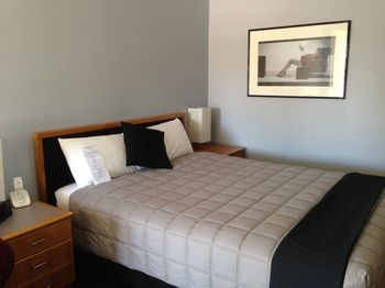 Old Maitland Inn - Accommodation Perth 11