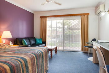 Forresters Beach Resort - Accommodation Perth 3