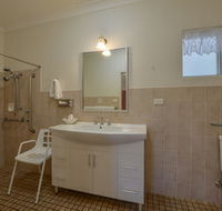 Cadman Motor Inn amp Apartments - Accommodation Perth