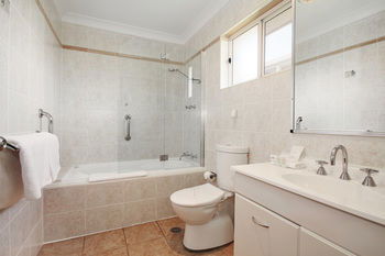 Edward Parry Motel & Apartments - Accommodation Perth 2