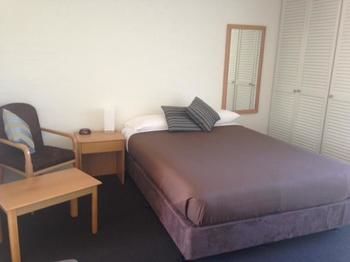 Bathurst Apartments - Accommodation Perth 13