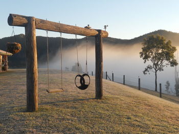 Yabbaloumba Retreat - Perth Resorts 6