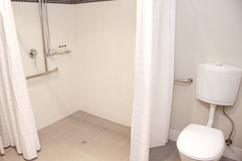 Yabbaloumba Retreat - Perth Resorts 10