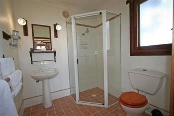 The Table Guesthouse - Accommodation Perth 1