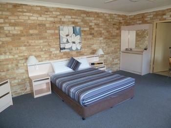 Mollymook Surfbeach Motel And Apartments - Accommodation Perth 1