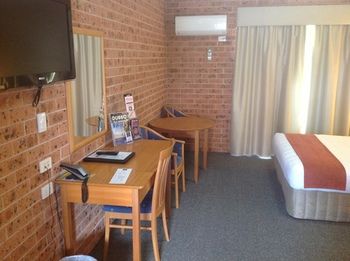 Akuna Motor Inn And Apartments - Accommodation Perth 3