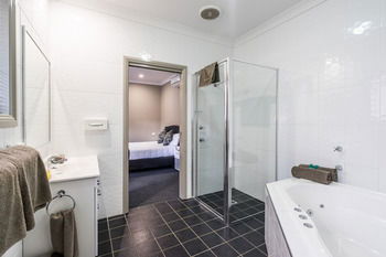 Akuna Motor Inn And Apartments - Accommodation Perth 19