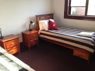 The Cooks Hill Hotel - Accommodation Perth 1