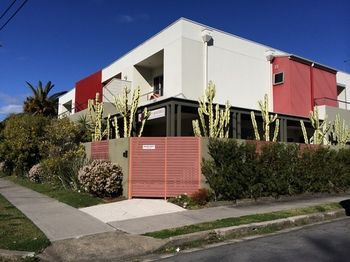 Chaucer Palms Boutique Bed & Breakfast - Accommodation Perth 10