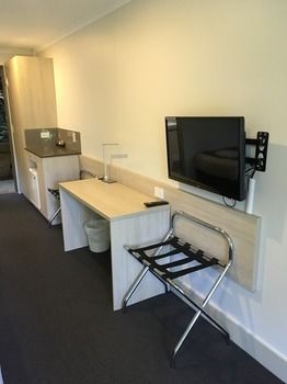 Avoca Beach Hotel & Resort - Accommodation Perth 5