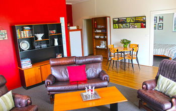 Valley Farm Vineyard Cottages - Perth Resorts 8
