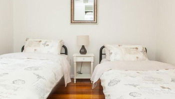 Eltham Retreat - Accommodation Perth 7