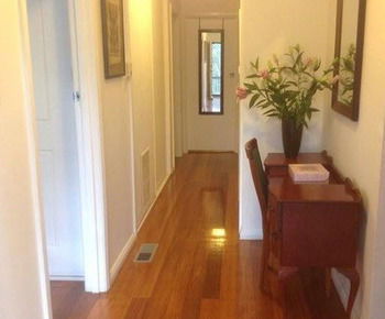 Eltham Retreat - Accommodation Perth 11