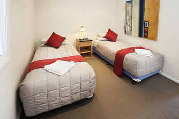 Charlestown Terrace - Accommodation Perth 15