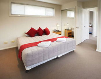 Charlestown Terrace - Accommodation Perth 18