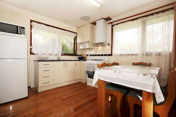 40 Thames Holiday Unit - Perth Resorts 1