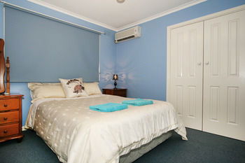 Roseland Holiday House - Accommodation Perth 4