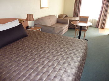 Best Western Coachman's Inn Motel - Accommodation Perth 0