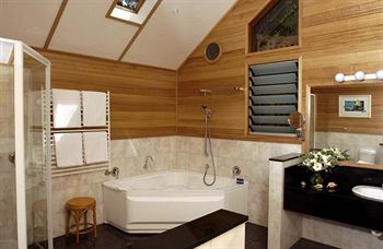 Kims Beachside Lodges - Accommodation Perth 5