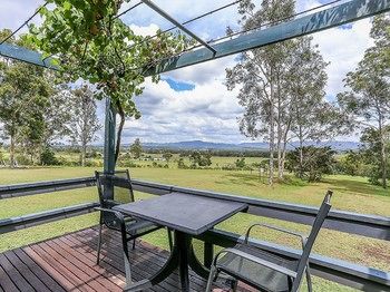 Vineyard Hill - Accommodation Perth 6