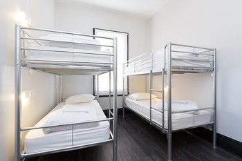 The Village Glebe - Hostel - Accommodation Perth 6