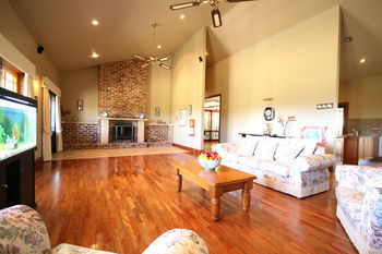 Relaxin - Accommodation Perth 10