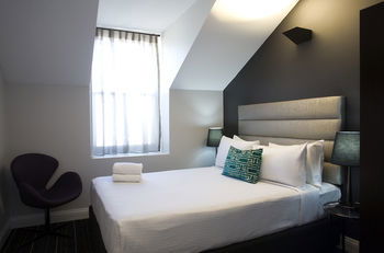 Hotel Challis - Accommodation Perth 14