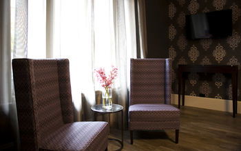 Hotel Challis - Accommodation Perth 25