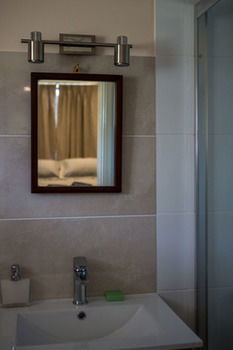 The Wattle Lodge - Accommodation Perth 1