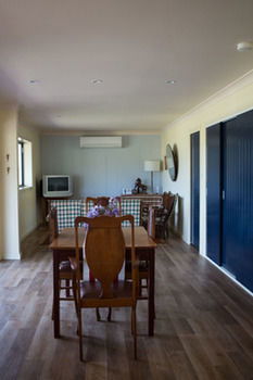The Wattle Lodge - Accommodation Perth 13