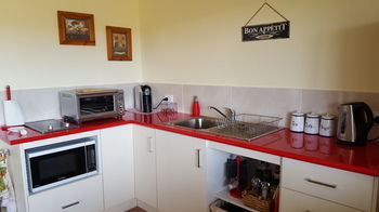 The Wattle Lodge - Accommodation Perth 38