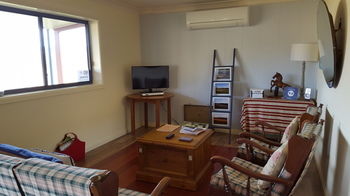 The Wattle Lodge - Accommodation Perth 39