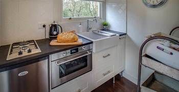 White Gates Cottage - Accommodation Perth 7