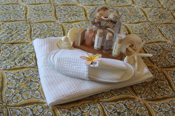 Phoenix Eumundi Bed & Breakfast - Accommodation Perth 2