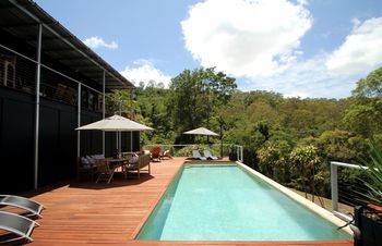 Phoenix Eumundi Bed & Breakfast - Accommodation Perth 3
