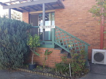 Bentley Waterfront Motel & Cottages - Accommodation Perth 2