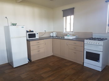 Bentley Waterfront Motel & Cottages - Accommodation Perth 72