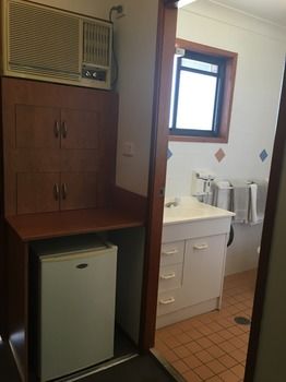 Bridgeview Motel - Perth Resorts 19